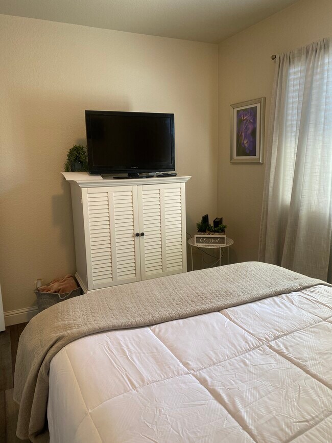 Bedroom 2 - 7200 Ishi Point Ct