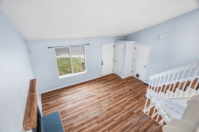 Building Photo - $2,895.95 - 3 Bed, 2 Bath Home in Arvada with Central AC, and Fenced in Yard!