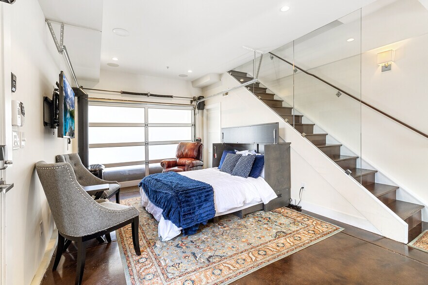 Building Photo - 1819 Irving St