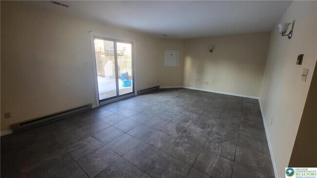 Building Photo - 1081 Barnside Rd