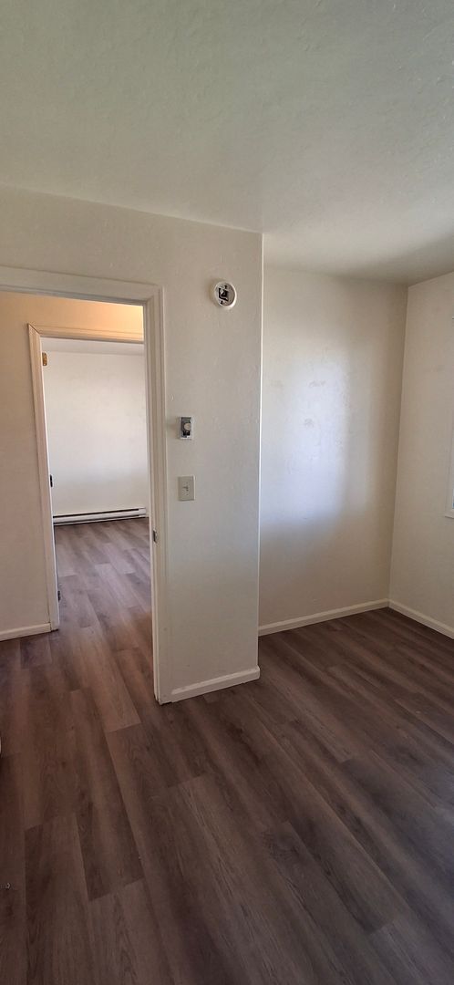 Building Photo - 4 bedroom rental