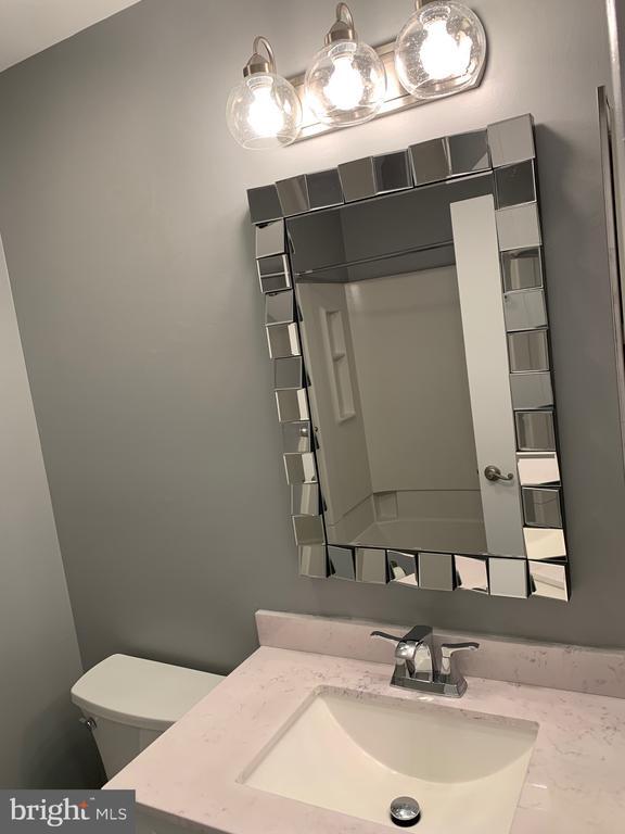 Building Photo - 809 Willings Way