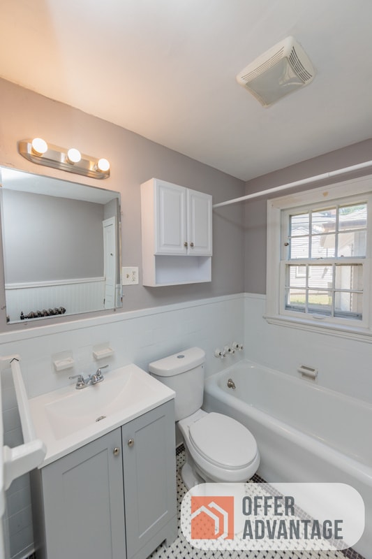 Building Photo - 3449 Glencairn Rd