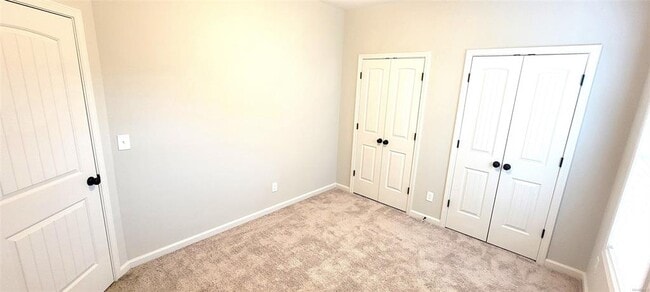 Building Photo - 844 Hedgefield Way