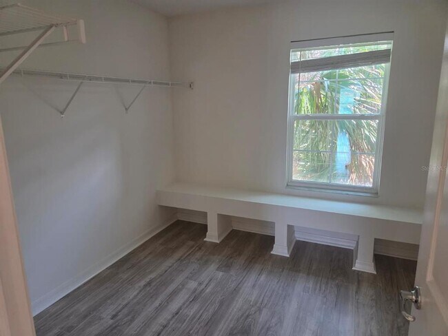 Building Photo - 3872 Carrick Bend Dr