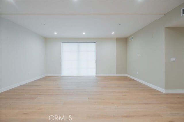 Building Photo - 10218 Fernglen Ave