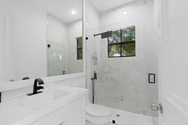Building Photo - 4430 Island Reef Dr