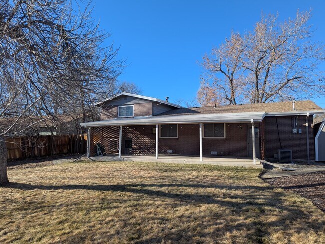 Building Photo - 6056 Simms St