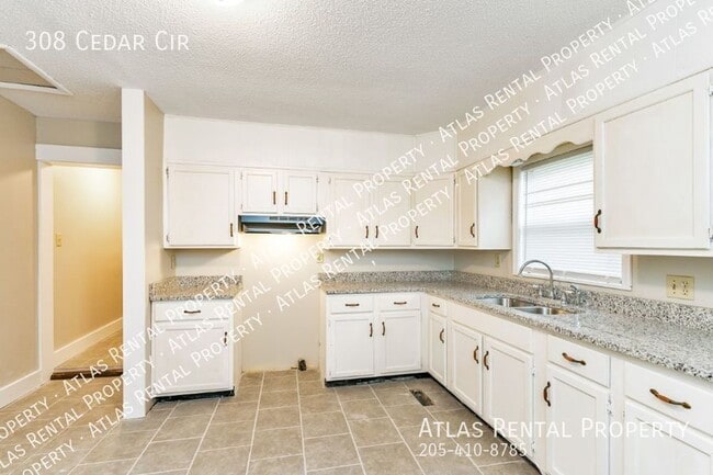 Building Photo - 308 Cedar Cir