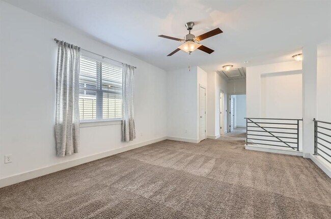 Building Photo - 1513 Casa Dr