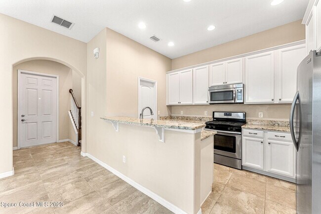 Building Photo - 8700 Napolo Dr