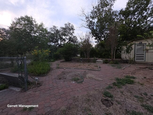 Building Photo - 3/2 Remodeled Home in Lampasas