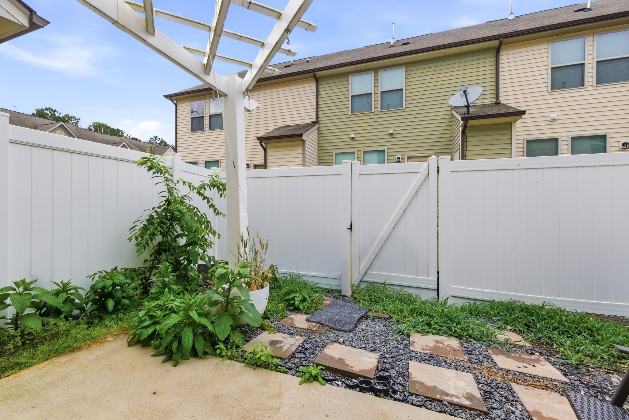 Building Photo - 4203 Virginia Colony Dr