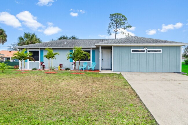 Building Photo - 801 Young Ave NW