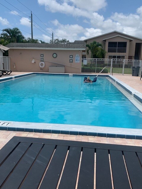 Community Pool - 12370 Alt A1a