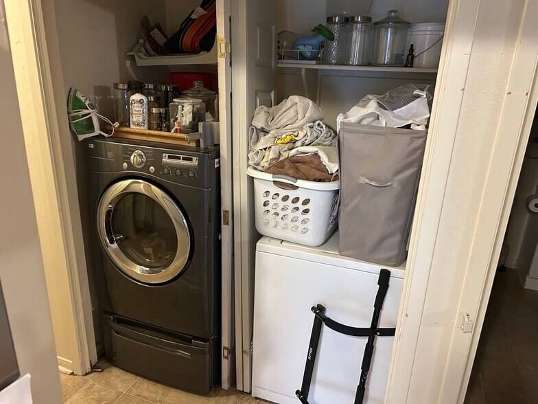 Building Photo - 702 Cross Timbers Dr