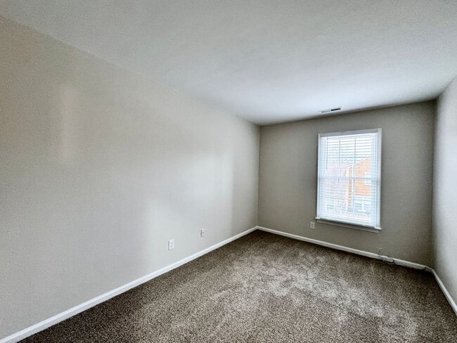 Building Photo - READY NOW!! Completely Updated 3-Bedroom Townhome in Kempsville Lake! Fenced Backyard - Pet Frien...