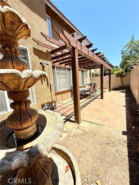Building Photo - 1319 Jacaranda Cir