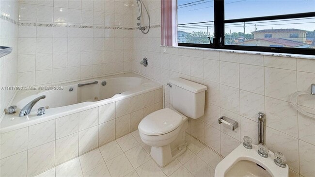 Building Photo - 8877 SW 36th St