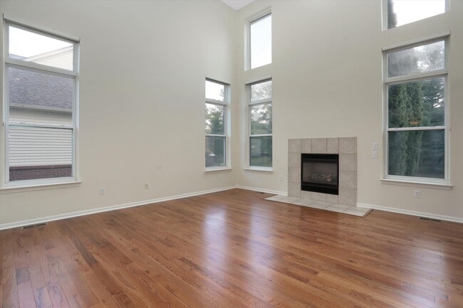Building Photo - 2741 Blue Heron Ln