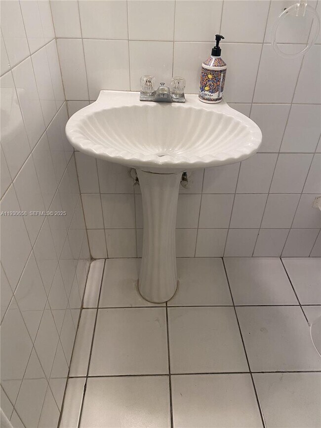 Building Photo - 8950 Collins Ave