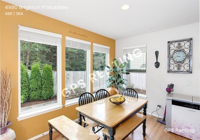 Building Photo - 4980 Brighton Pl