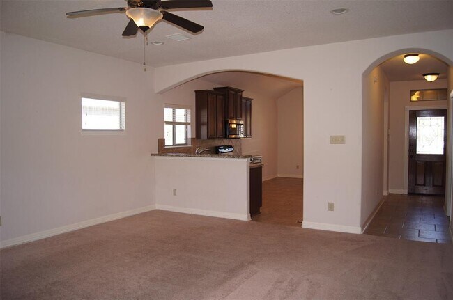 Building Photo - 10252 Stone Gate Dr