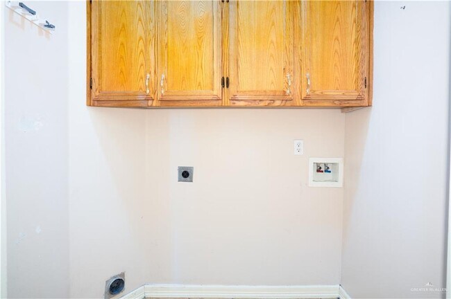 Building Photo - 604 Buena Vista Dr