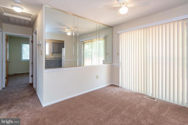 Building Photo - 14175 Spring Branch Dr