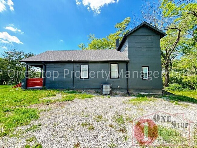 Building Photo - Beautiful 3 Bedroom 2 Bathroom in Kansas C...