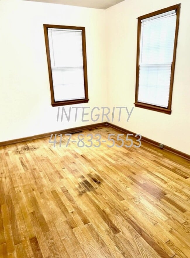 Building Photo - 2618 W Elm St