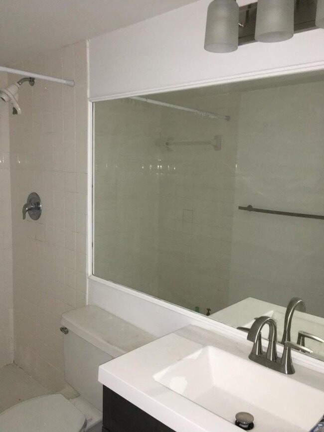 Building Photo - 2786 Tennis Club Dr