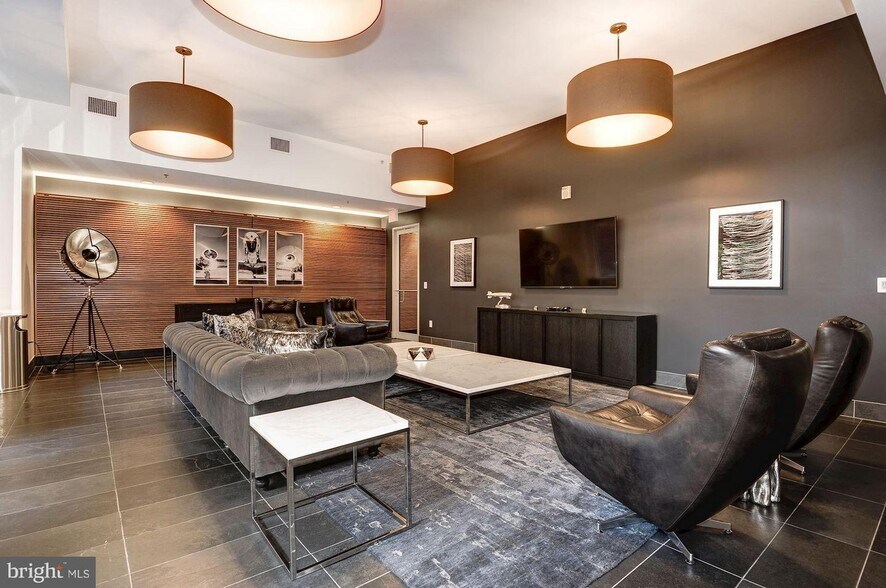 Lounge - 1000 New Jersey Ave SE