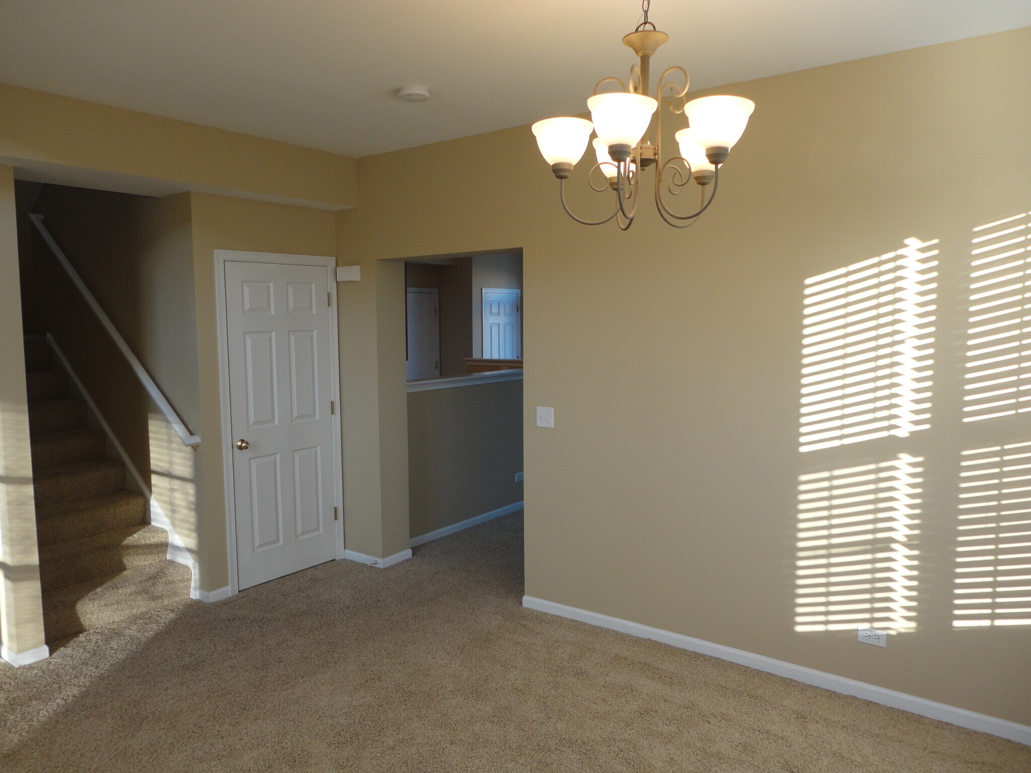 Building Photo - 1825 Bluestem Cir