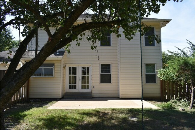 Building Photo - 16407 Westglen Farms Dr
