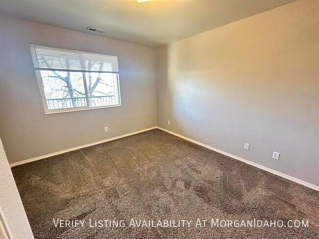 Building Photo - 6723 W Overland Rd