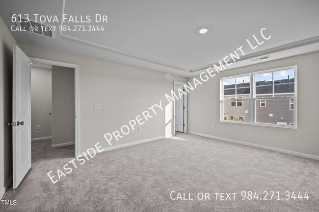 Building Photo - 613 Tova Fls Dr