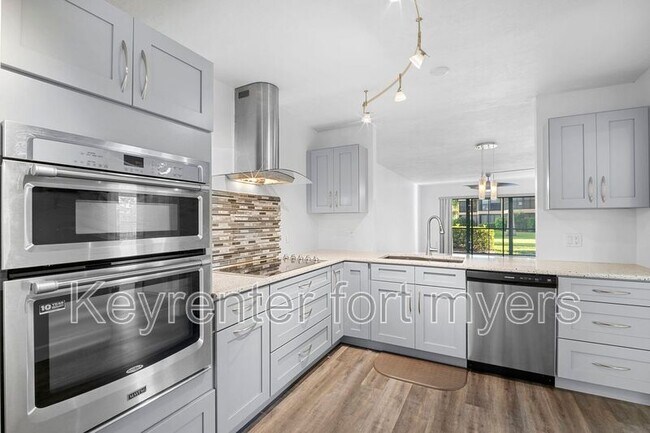 Building Photo - 15456 Admiralty Cir