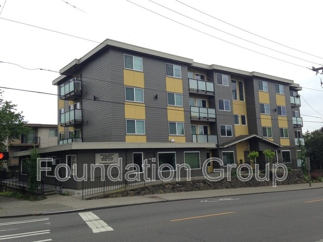 Building Photo - 2405 NW 65th St