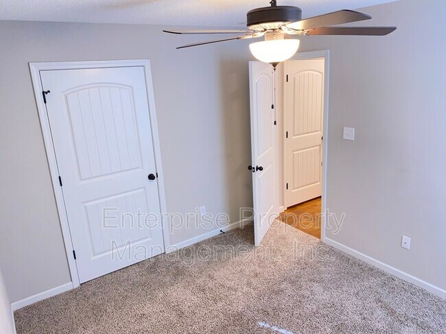 Building Photo - 9404 Eckley Pl