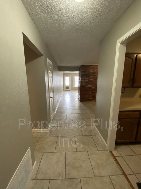 Building Photo - 5914 S 87th E Ave