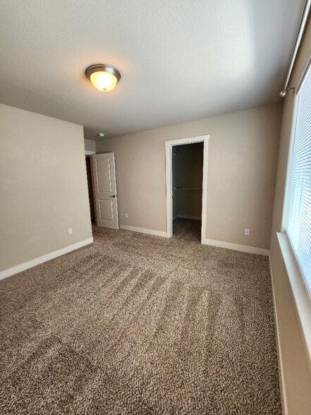 Building Photo - 3335 Apple Blossom Ln