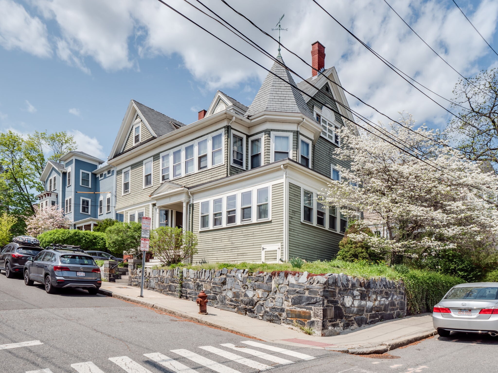 Building Photo - 3 Monmouth St