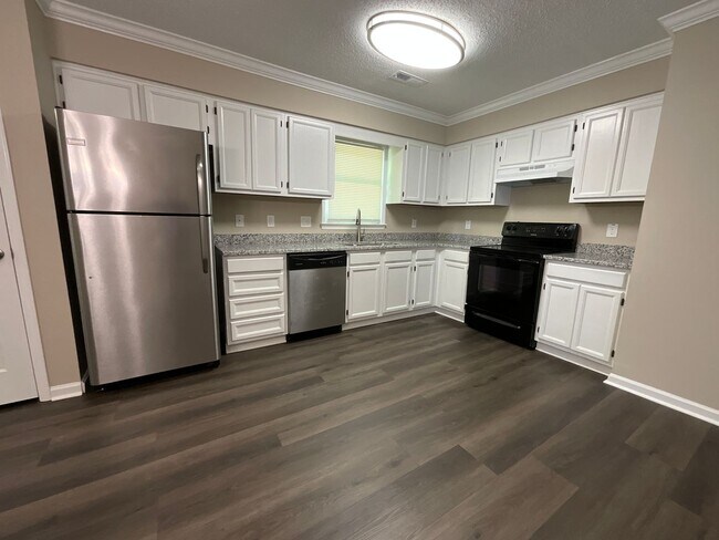 Building Photo - 2553 Old Mill Rd