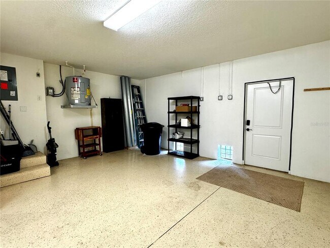 Building Photo - 3231 Nautical Pl S