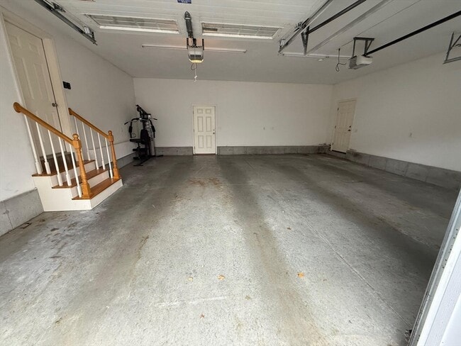 Building Photo - 15 Spencer St