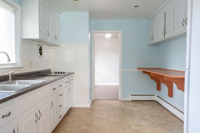 Building Photo - 409 Seabury Ave