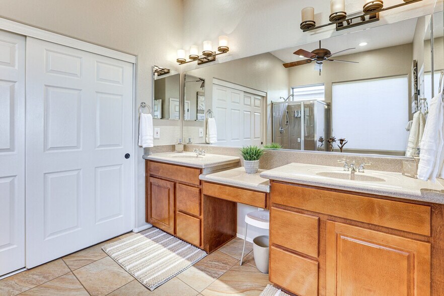 Building Photo - 41708 N Cross Timbers Trail