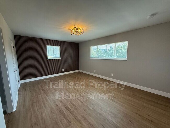 Primary Photo - 2316 W 47th Ave