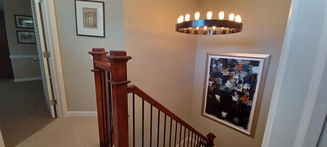 Building Photo - 6688 Via Regina